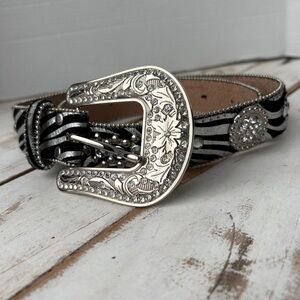 NOCONA western glam belt zebra print leather rhinestones Y2K silver bling sz S